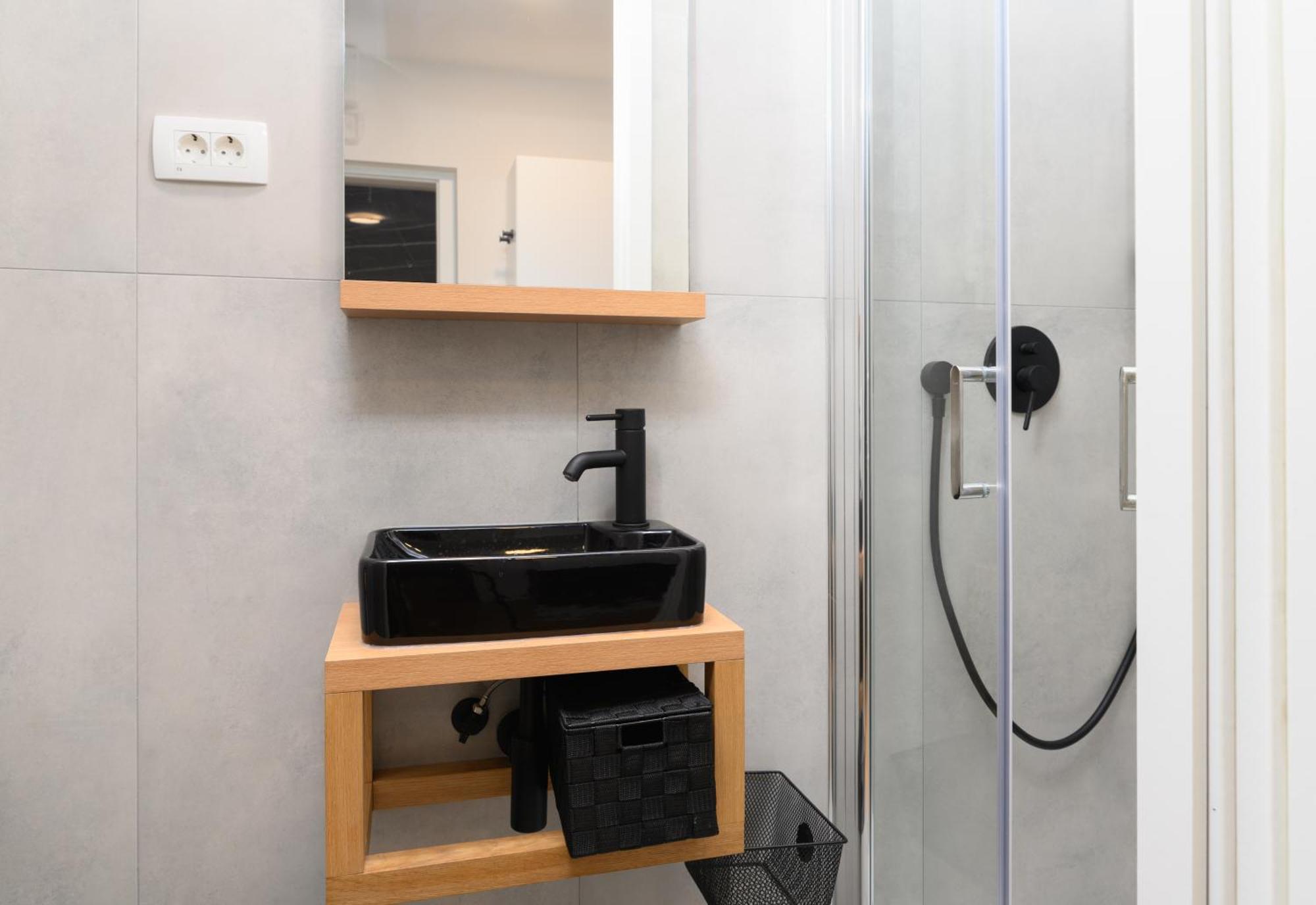 Lilija Apartments Trzin 外观 照片
